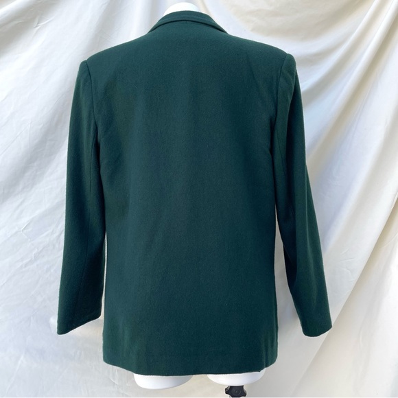 Vintage wool oversized blazer in emerald green. Excellent vintage condition. - Picture 2 of 9